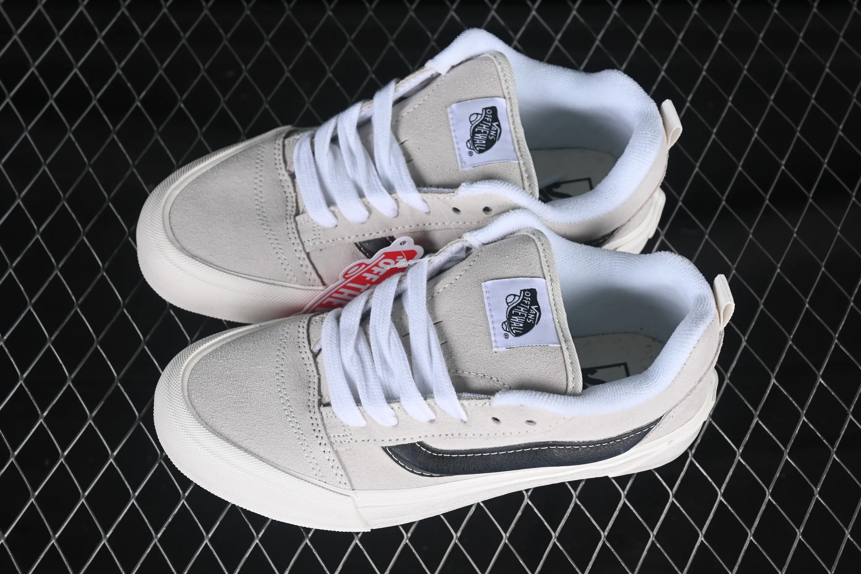 All categories Vans Vans series Vans Low Vans low-top Vans Knu Skool Vans low-top retro casual fat bread shoes VN0009QCD24